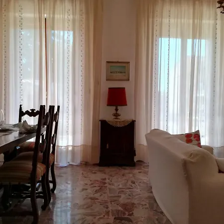 Holiday home Gina